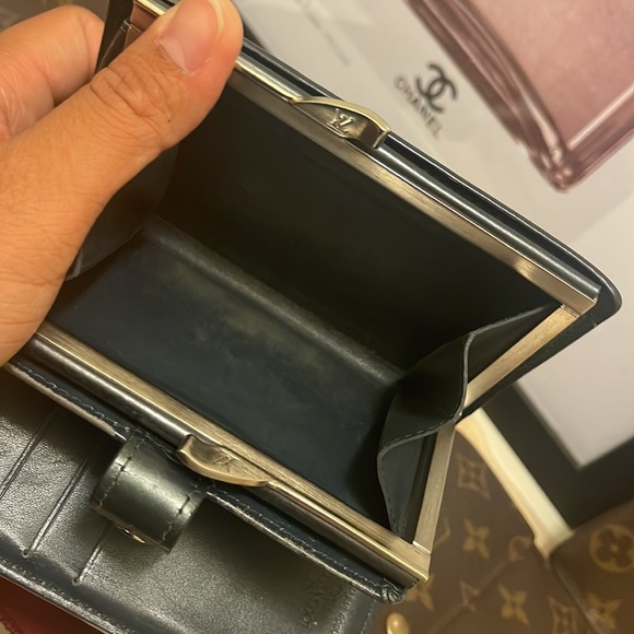 Louis Vuitton Vernis compact wallet - Picture 7 of 8